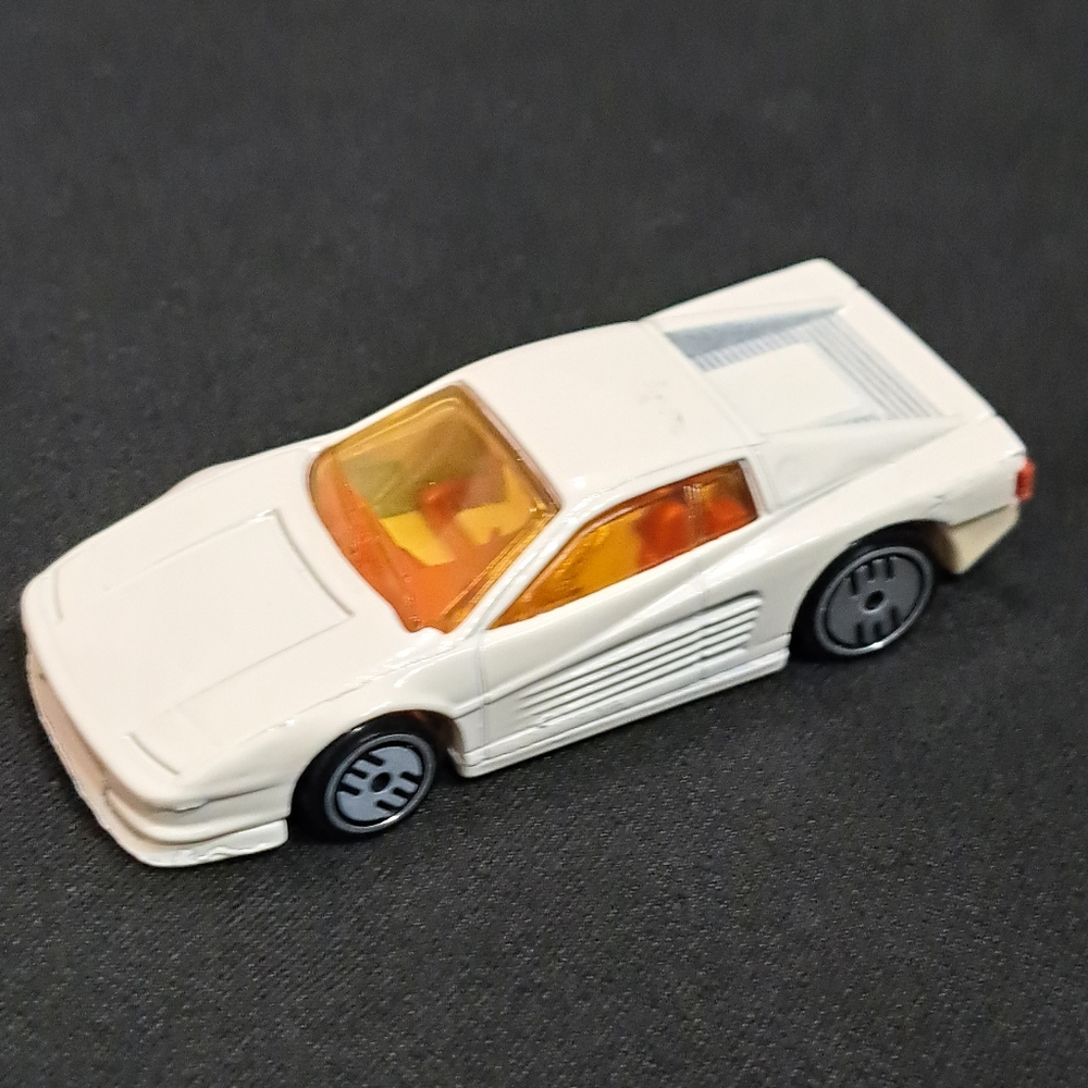 Vintage 1986 Hot Wheels Ivory Ferrari Testarossa Malaysia F8-F7‎